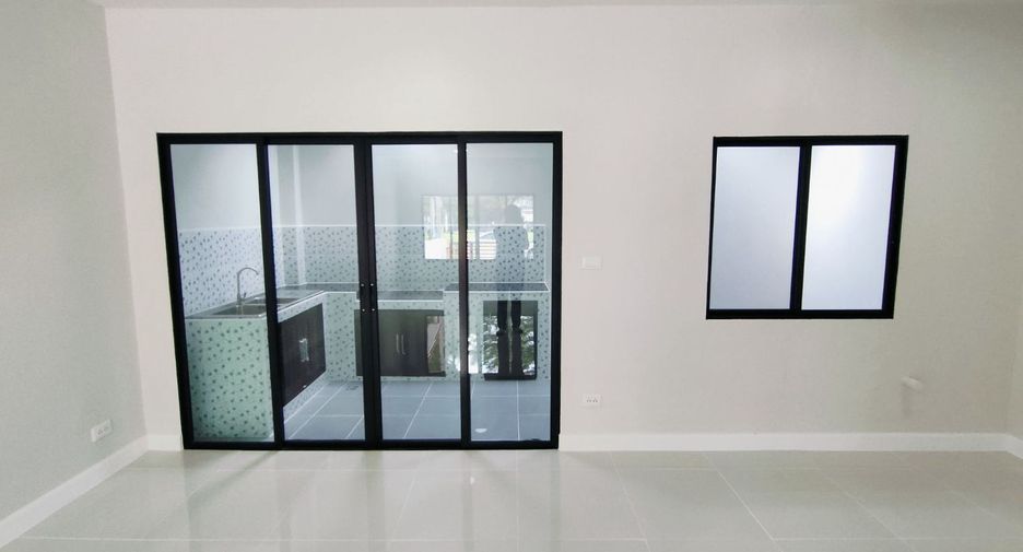 For sale 3 bedrooms townhouse in Bang Phli, Samut Prakan