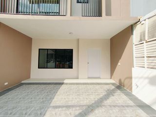 Reihenhaus zum Kauf mit 3 Zimmer in Bang Phli, Samut Prakan