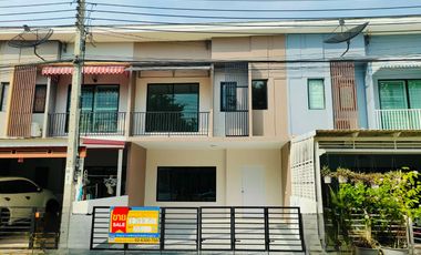 For sale 3 bedrooms townhouse in Bang Phli, Samut Prakan