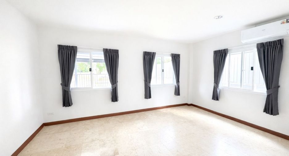 For rent 4 bedrooms house in Min Buri, Bangkok