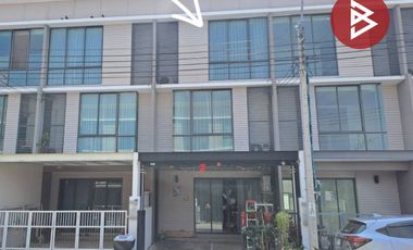 For sale 3 bedrooms townhouse in Lat Krabang, Bangkok