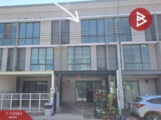 For sale 3 bedrooms townhouse in Lat Krabang, Bangkok