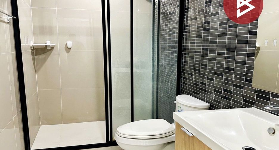 For sale 3 bedrooms townhouse in Lat Krabang, Bangkok