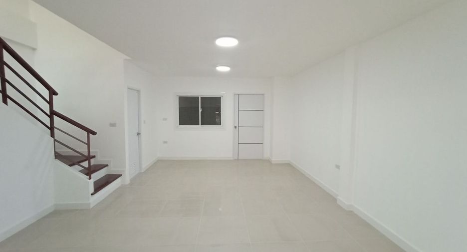 For sale 3 bedrooms townhouse in Bang Khen, Bangkok