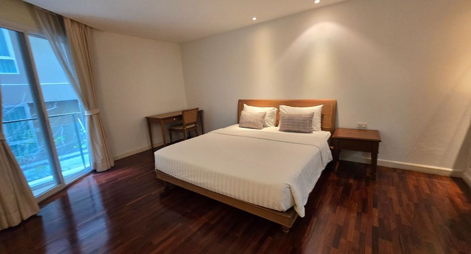 For rent 2 bedrooms apartment in Sathon, Bangkok