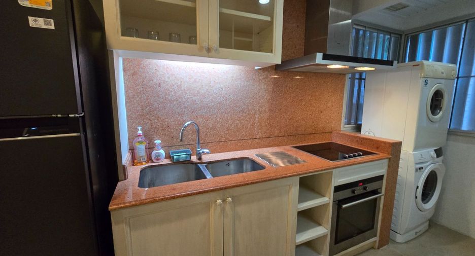For rent 2 bedrooms apartment in Sathon, Bangkok