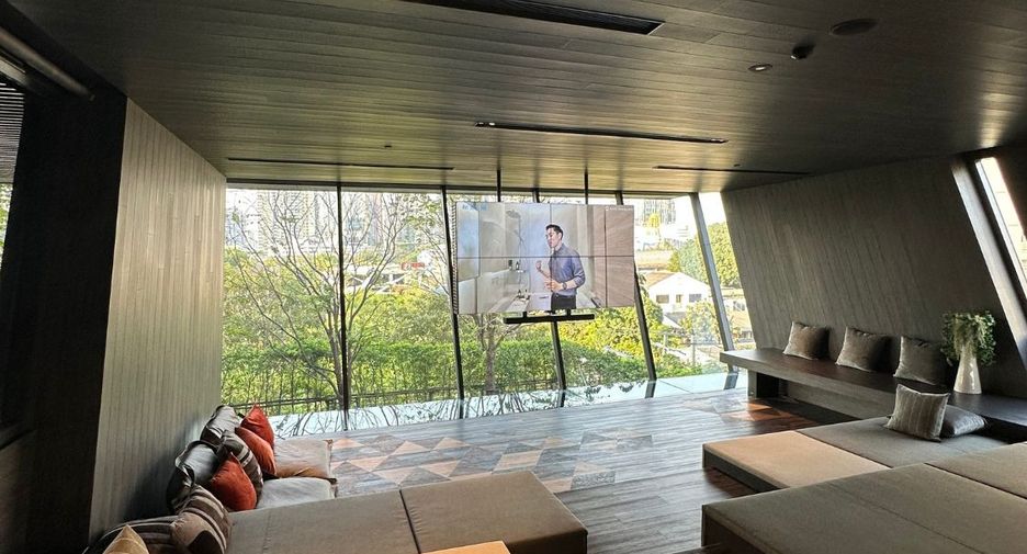 For rent 2 ベッドルーム condo in Khlong Toei, Bangkok