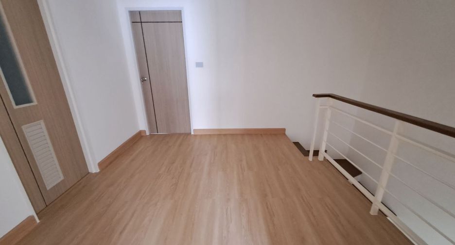 For sale 3 bedrooms townhouse in Bang Sao Thong, Samut Prakan