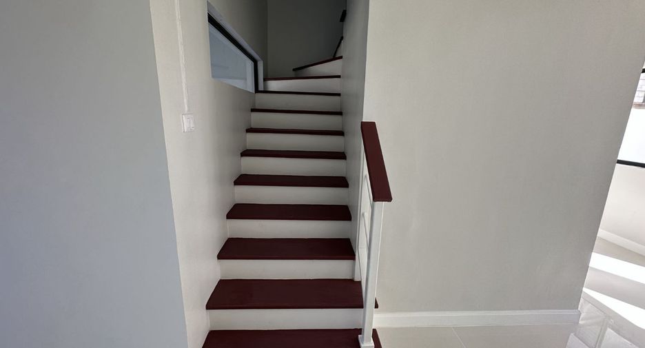 Reihenhaus zum Kauf mit 2 Zimmer in Bang Sao Thong, Samut Prakan