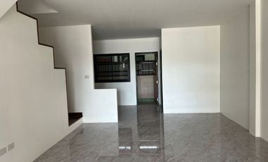 出售 3 卧室 联排别墅 在 Mueang Nakhon Si Thammarat, Nakhon Si Thammarat