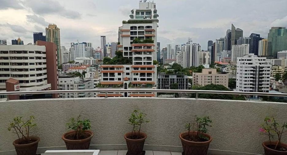 À louer et à vendre 2 chambres condo à Watthana, Bangkok