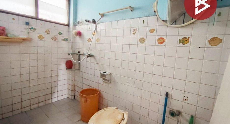 Продажа 4 спальни торговое помещение в Mueang Samut Prakan, Самутпракан