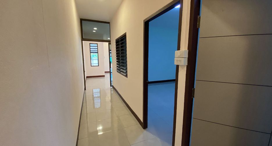 For sale 2 bedrooms townhouse in Mueang Lamphun, Lamphun