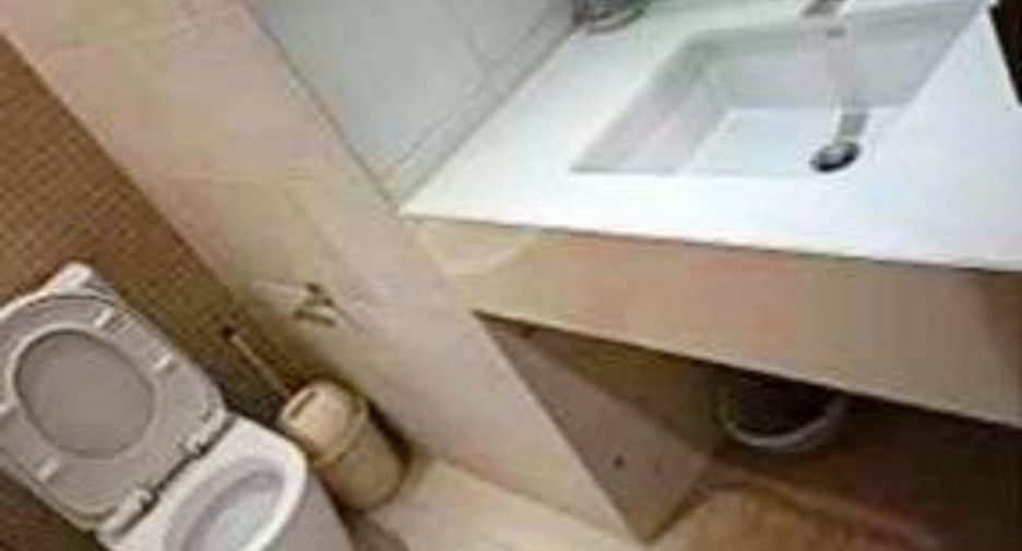 For sale 1 bed condo in Si Racha, Chonburi