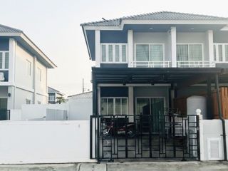 Reihenhaus zum Kauf mit 2 Zimmer in Bang Bo, Samut Prakan