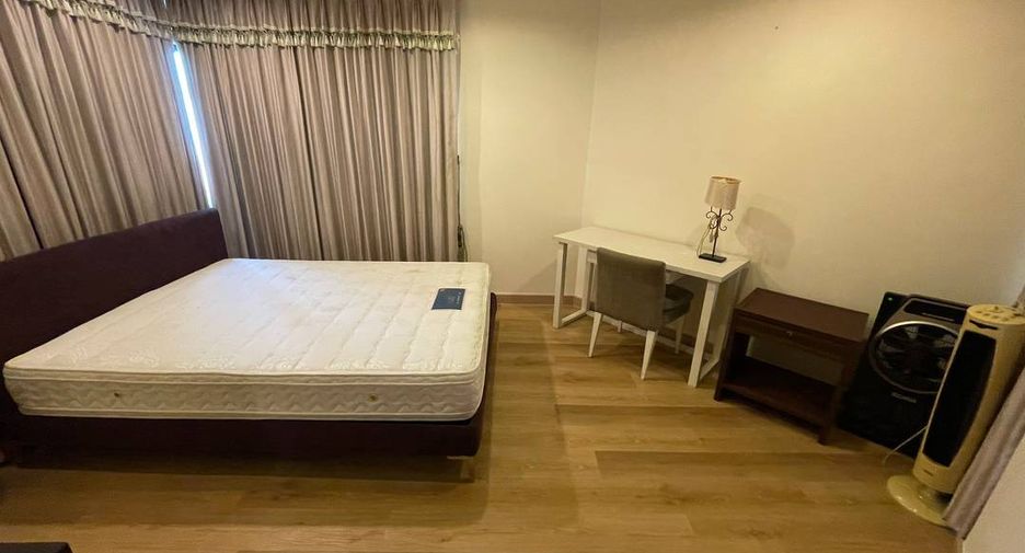 Wohnung zur Miete mit 3 Zimmer in Sathon, Bangkok