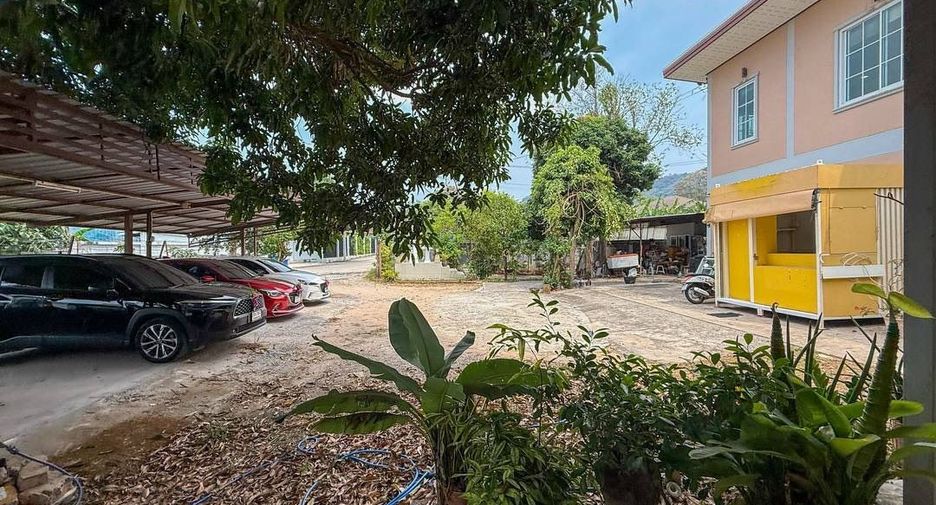 À vendre 5 chambres bureau à Si Racha, Chonburi