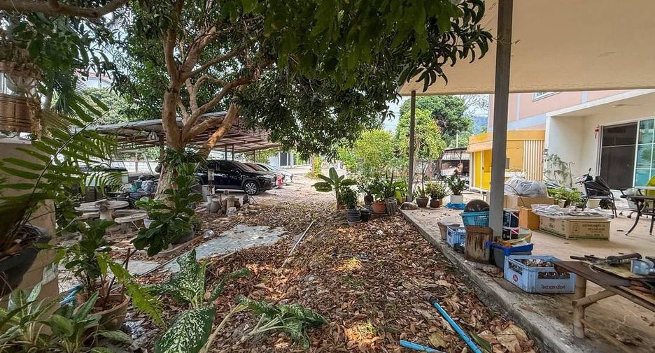 À vendre 5 chambres bureau à Si Racha, Chonburi