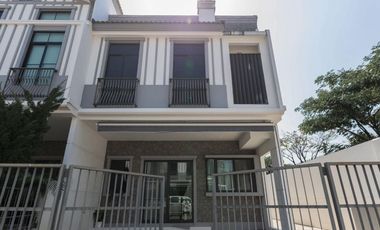 Reihenhaus zur Miete und zum Kauf mit 3 Zimmer in Bang Phli, Samut Prakan