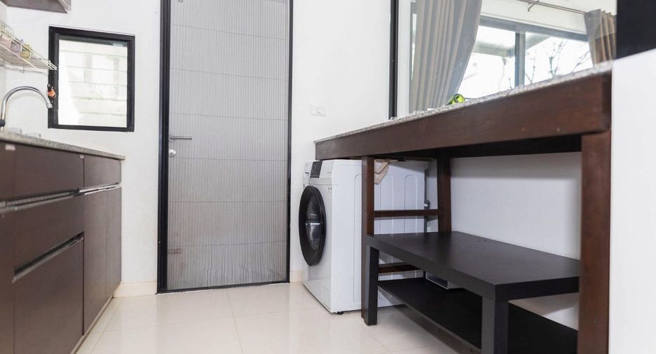 For rent and for sale 3 bedrooms townhouse in Bang Phli, Samut Prakan