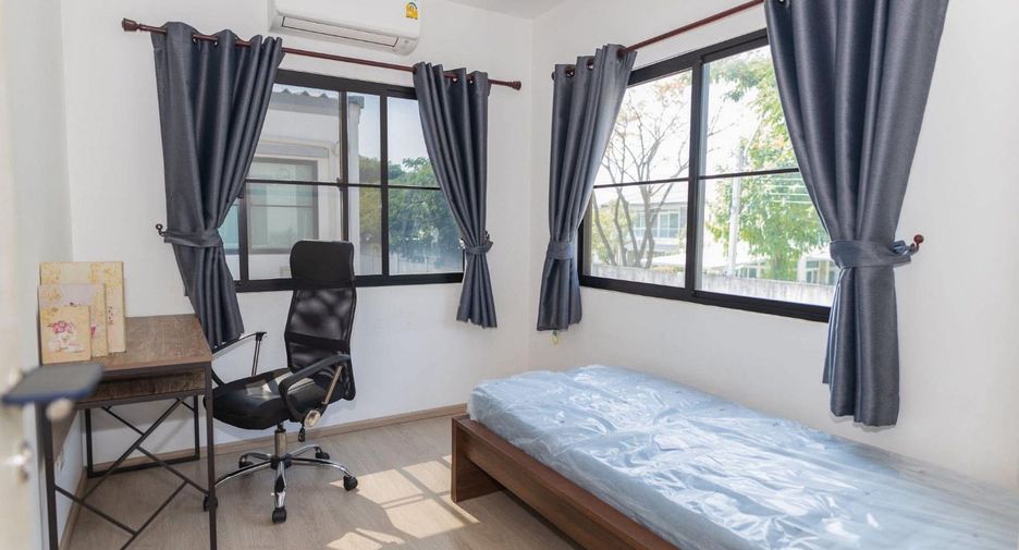 For rent and for sale 3 bedrooms townhouse in Bang Phli, Samut Prakan