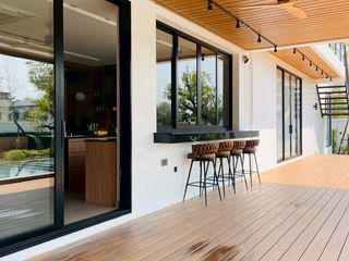 For sale 5 bedrooms villa in Mueang Chiang Mai, Chiang Mai