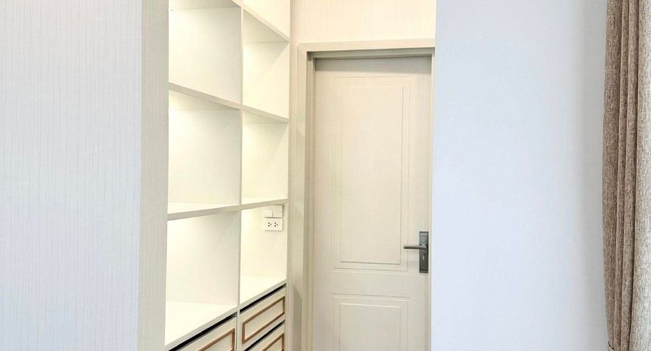 Casa en venta de 4 habitaciones en Saphan Sung, Bangkok