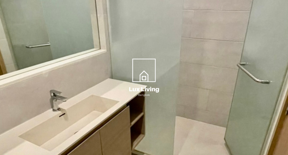 For rent and for sale 2 bedrooms condo in Ratchathewi, Bangkok