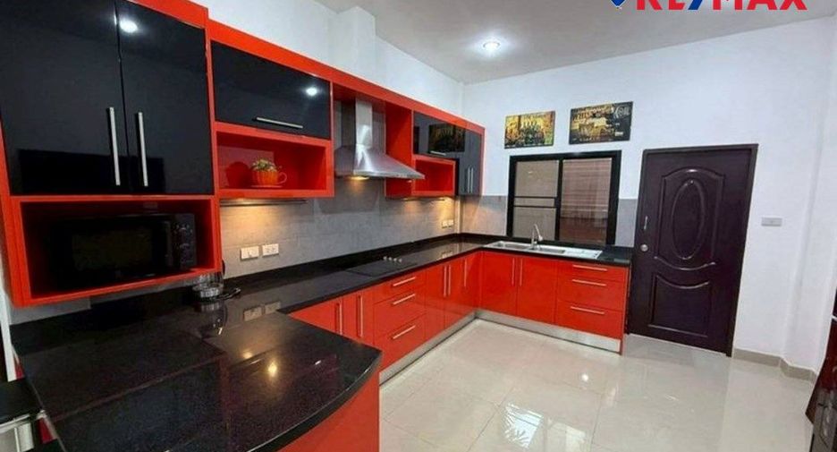 À vendre 3 chambres maison à Bang Lamung, Chonburi