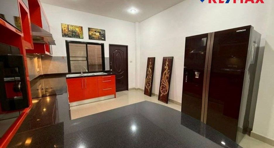 À vendre 3 chambres maison à Bang Lamung, Chonburi