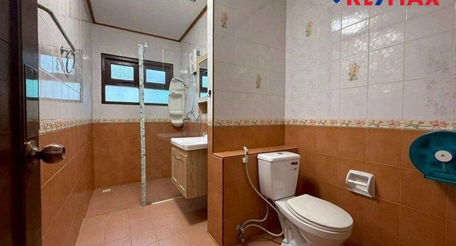 Casa en venta de 4 habitaciones en Bang Lamung, Chonburi