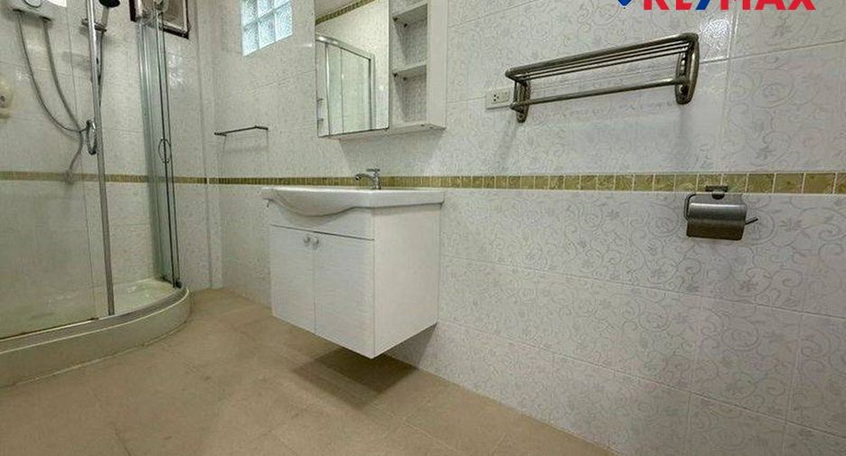 Casa en venta de 4 habitaciones en Bang Lamung, Chonburi