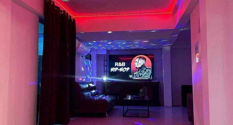 Аренда 5 спальни вилла в Банг Ламунг, Чонбури