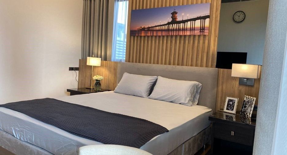 For rent 2 bedrooms condo in Watthana, Bangkok