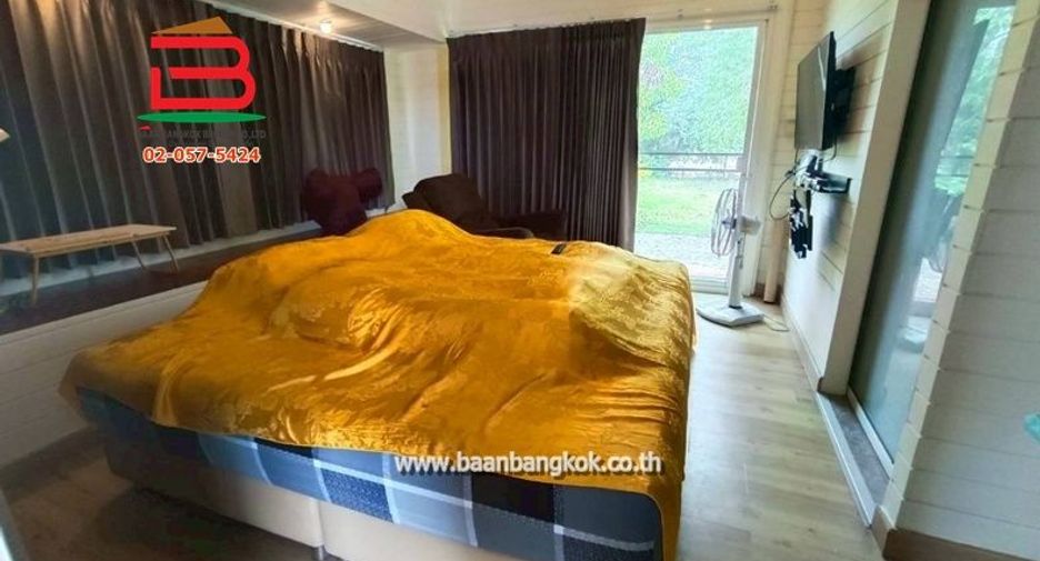 For sale land in Sam Khok, Pathum Thani