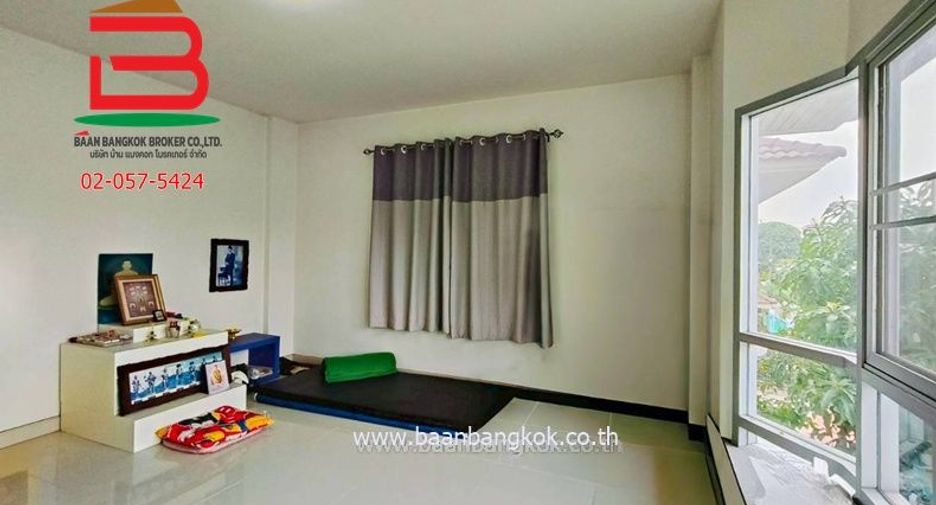 For sale 3 bedrooms house in Mueang Pathum Thani, Pathum Thani