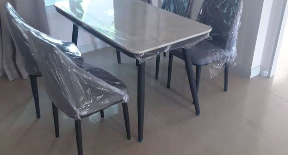 Haus zur Miete mit 4 Zimmer in Lat Krabang, Bangkok