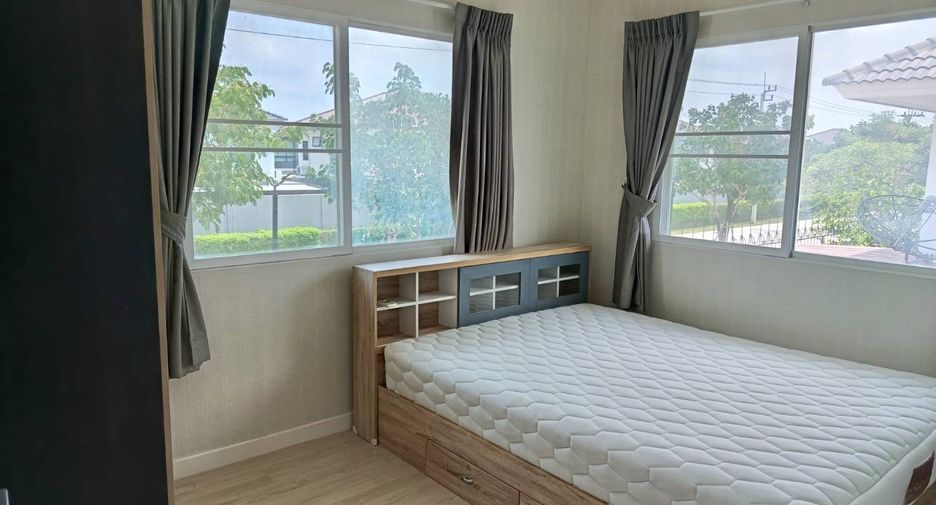 For rent 3 bedrooms house in Lat Krabang, Bangkok