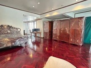 Haus zur Miete mit 5 Zimmer in Prawet, Bangkok