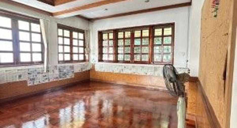 Casa en alquiler de 5 habitaciones en Prawet, Bangkok
