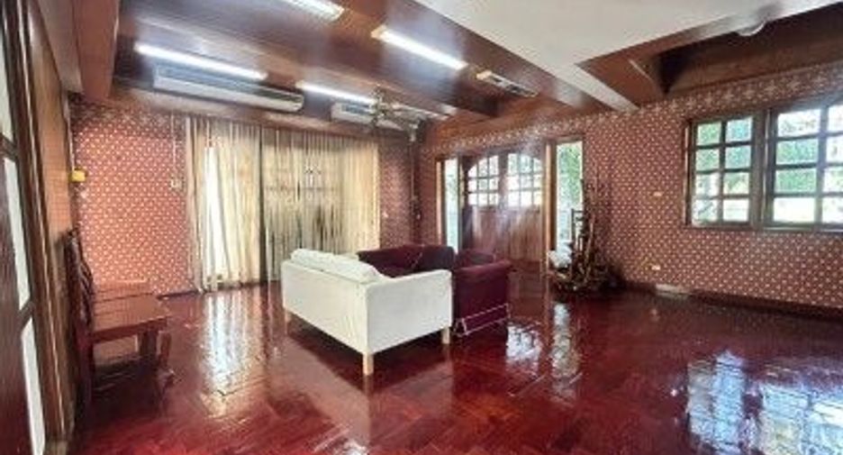 Casa en alquiler de 5 habitaciones en Prawet, Bangkok