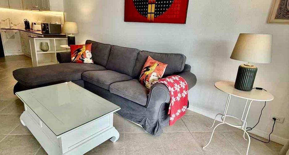For sale 2 ベッドルーム villa in Bang Lamung, Chonburi