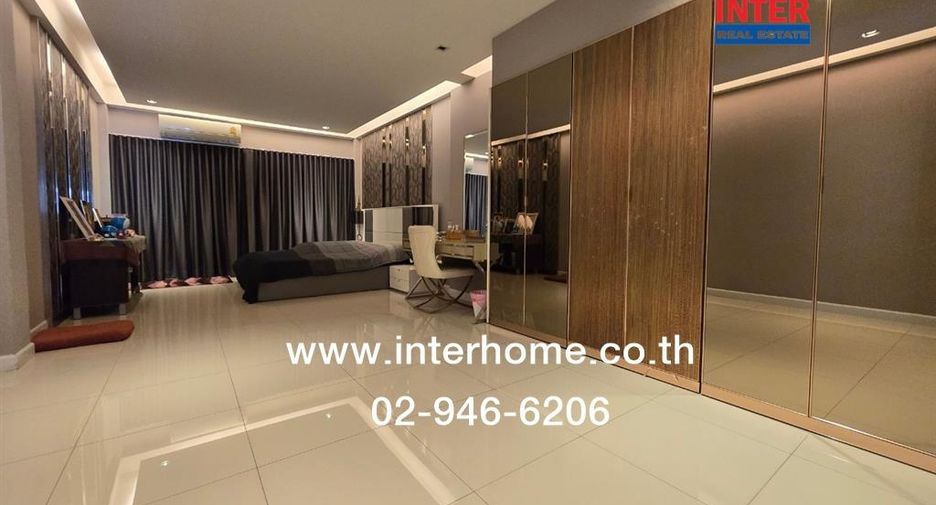 For sale 5 bedrooms retail Space in Khlong Sam Wa, Bangkok