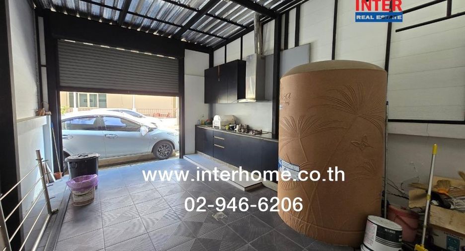 For sale 5 bedrooms retail Space in Khlong Sam Wa, Bangkok