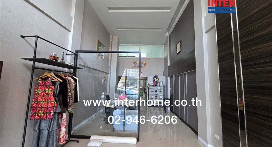 For sale 5 bedrooms retail Space in Khlong Sam Wa, Bangkok