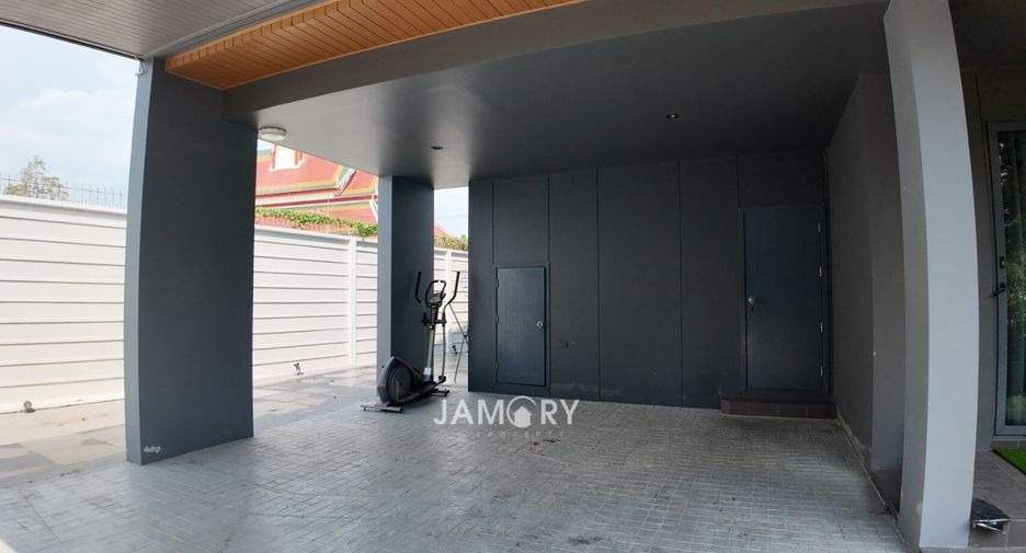 À vendre 4 chambres maison à East Pattaya, Pattaya