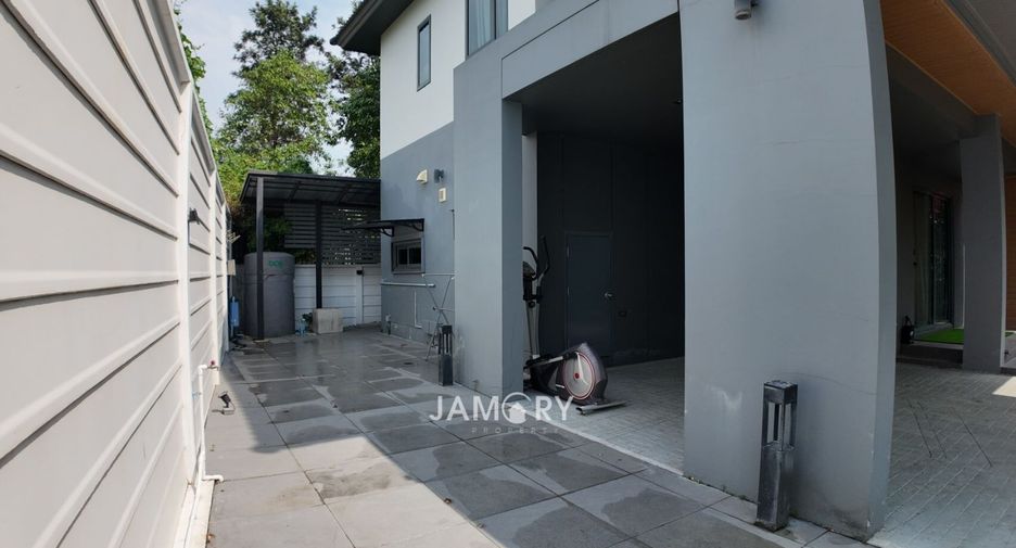 À vendre 4 chambres maison à East Pattaya, Pattaya