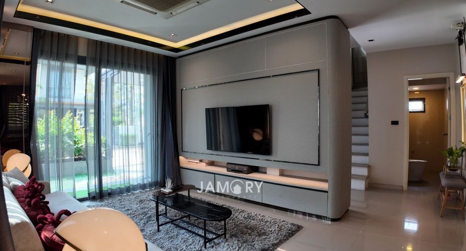 À vendre 4 chambres maison à East Pattaya, Pattaya
