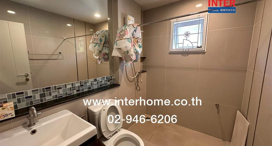 For sale 3 bedrooms house in Mueang Pathum Thani, Pathum Thani
