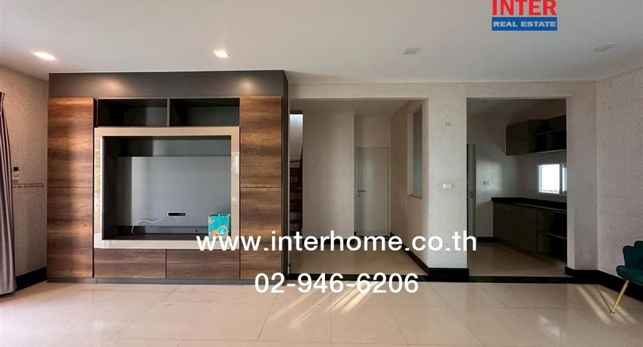 For sale 3 bedrooms house in Mueang Pathum Thani, Pathum Thani